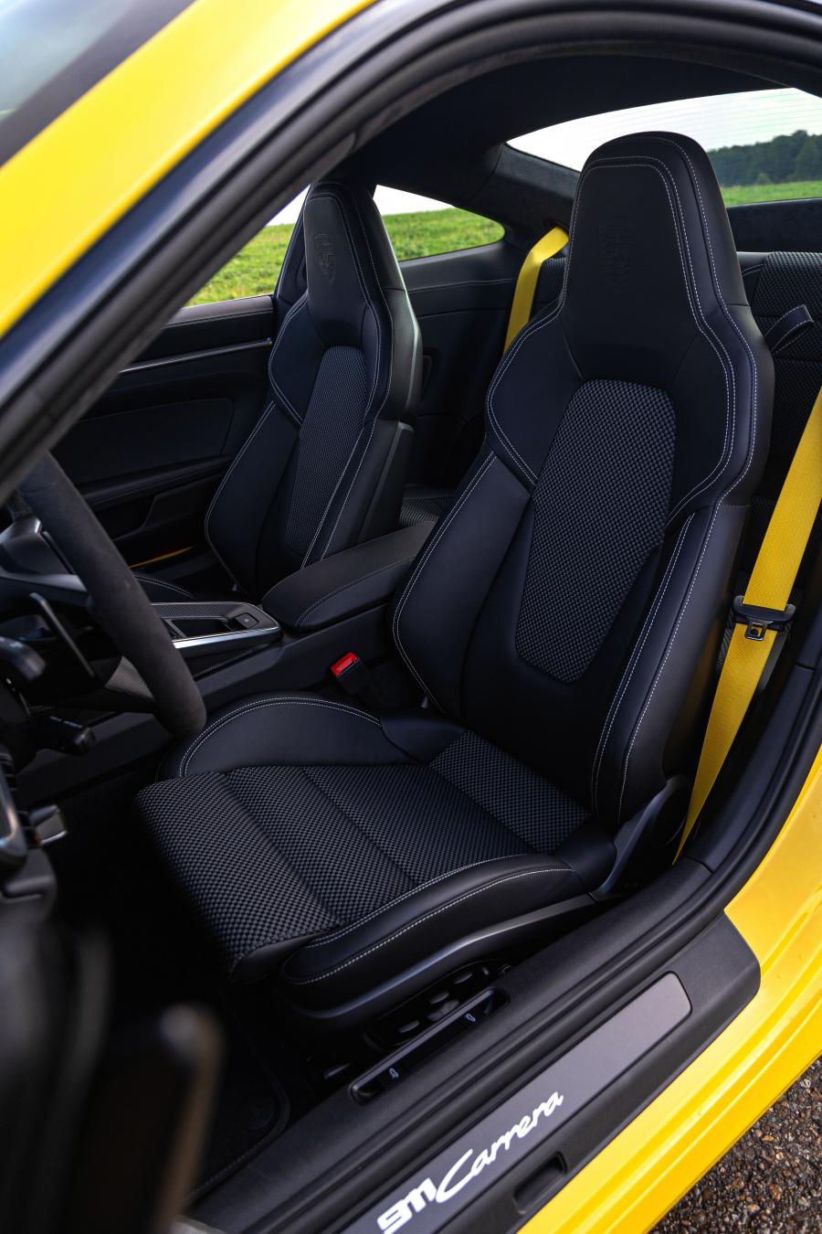 Интерьер Porsche 911 Carrera (992) 2019 года  (WW) (фото 33 из 148)